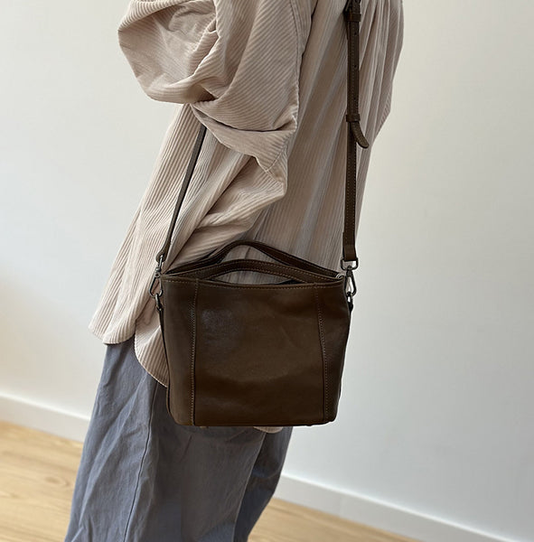Classic Leather Bucket Bag for Women Small Everyday Crossbody Purse