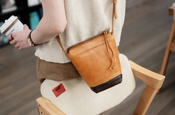 Vintage Leather Mini Bucket Bag Small Phone Crossbody Bag for Women