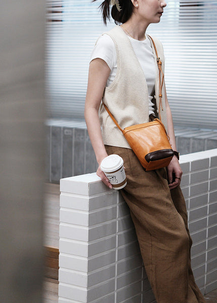 Vintage Leather Mini Bucket Bag Small Phone Crossbody Bag for Women