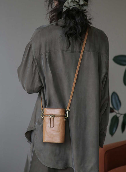 Vintage Leather Phone Crossbody Bag for Women Mini Box Bag in Vegetable Tanned Cowhide Brown