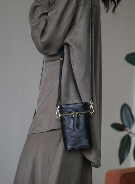Vintage Leather Phone Crossbody Bag for Women Mini Box Bag in Vegetable Tanned Cowhide Classic