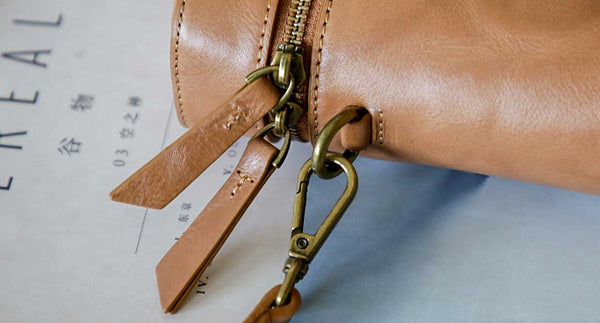 Vintage Leather Phone Crossbody Bag for Women Mini Box Bag in Vegetable Tanned Cowhide Durable