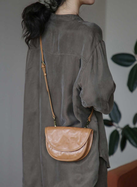 Vintage Leather Saddle Bag for Women Mini Crossbody Purse in Vegetable-Tanned Cowhide Casual