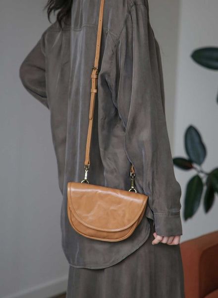 Vintage Leather Saddle Bag for Women Mini Crossbody Purse in Vegetable-Tanned Cowhide Chic