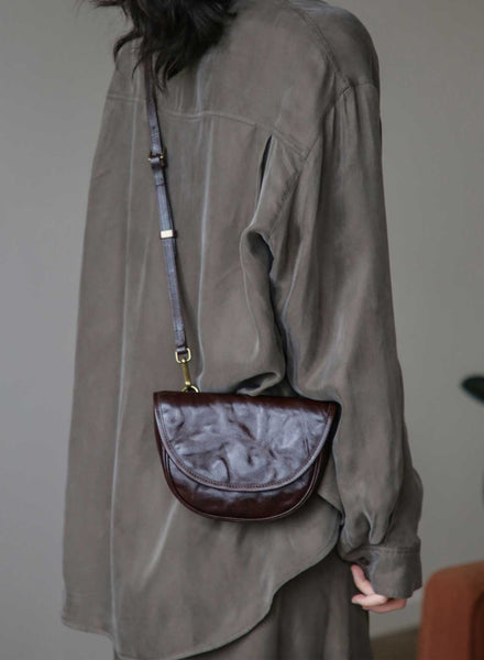 Vintage Leather Saddle Bag for Women Mini Crossbody Purse in Vegetable-Tanned Cowhide Classy