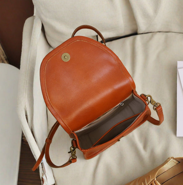 Vintage Leather Saddle Bag for Women Small Vegetable Tanned Crossbody Bag Inside