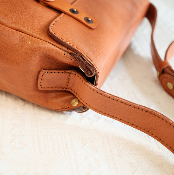 Vintage Leather Messenger Bag for Women Small Genuine Cowhide Crossbody Shoulder Bag