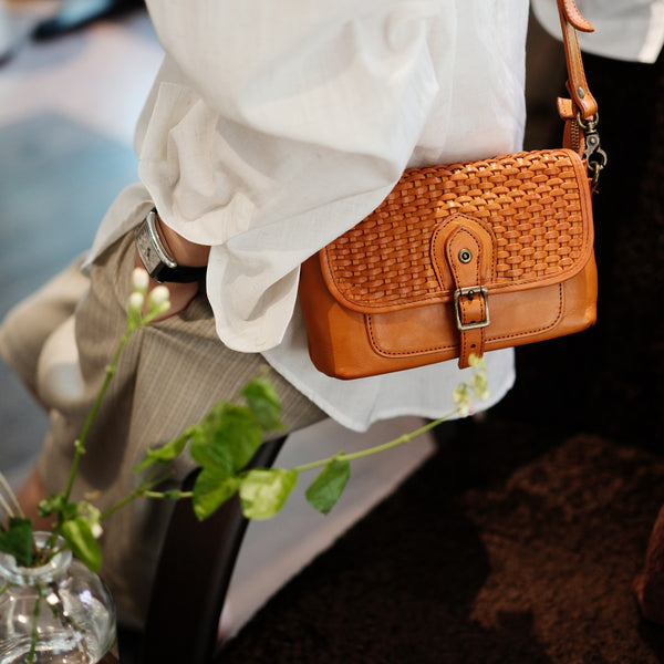 Vintage Woven Leather Crossbody Bag for Women Small Genuine Cowhide Shoulder Bag Affordable
