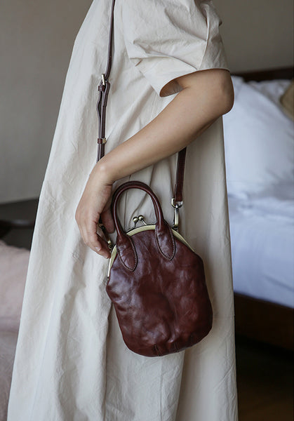 Womens Genuine Leather Frame Clutch Purse Retro Phone Bag for Women with Shoulder Strap Classic
