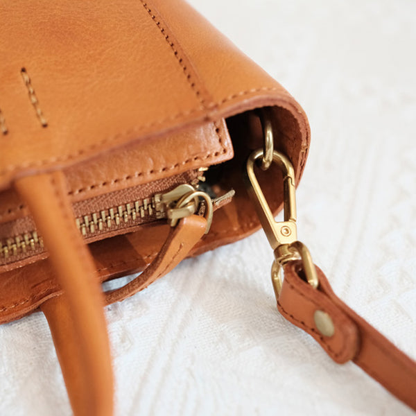 Womens Small Leather Crossbody Purse Top Handle Handbag Details