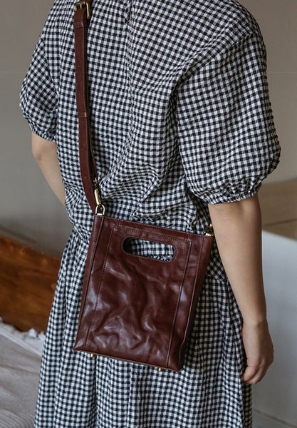 Womens Small Vegetable Tanned Leather Underarm Bag Vertical Handbag and Crossbody Bag Chic