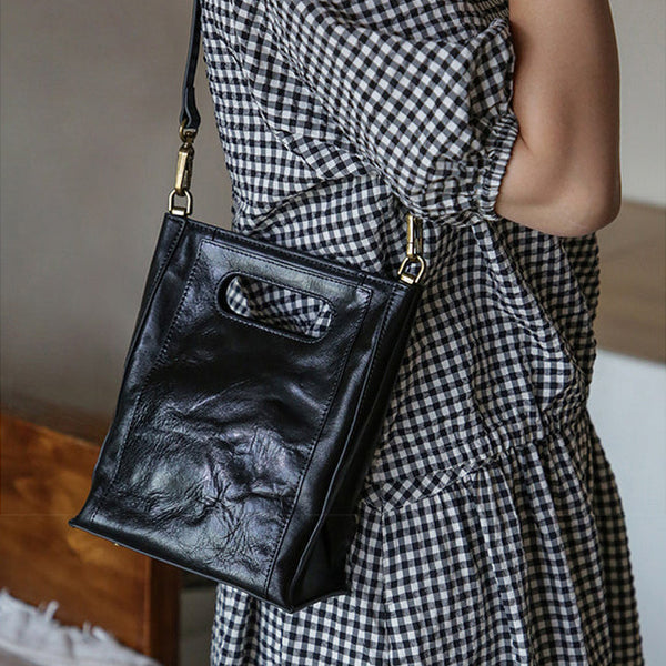 Womens Small Vegetable Tanned Leather Underarm Bag Vertical Handbag and Crossbody Bag Cute