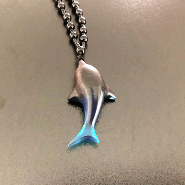 Blue Epoxy Resin Wood Pendant Necklace Handmade Dolphin Shaped Jewelry for Women and Men beautiful