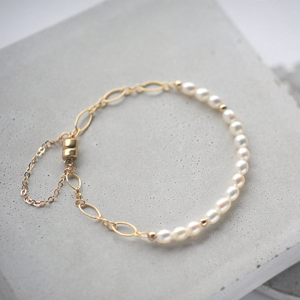 Charm Ladies Gold Plated Pearl Bead Bracelet Magnetic Snap Bracelets For Women Aesthetic