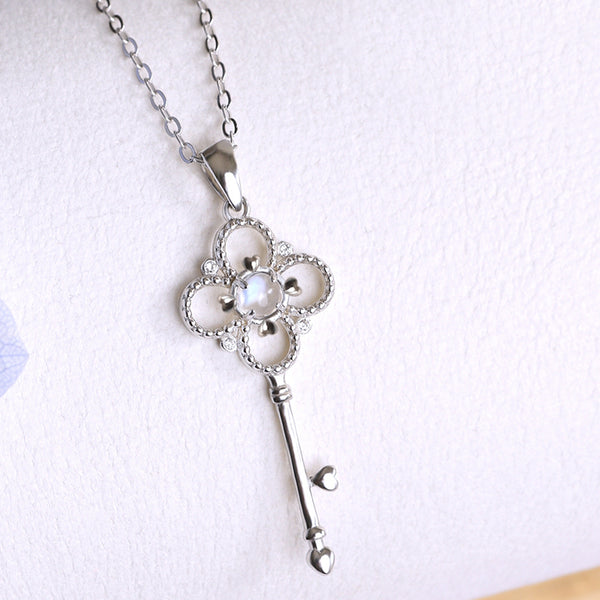 Charm Womens Key Shaped Silver Moonstone Pendant Necklace For Women Chic