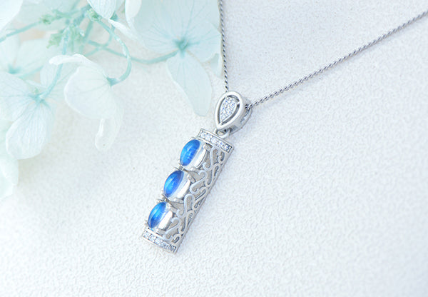 Charm Womens White Gold Plated Silver Moonstone Pendant Necklaces For Women Fashion