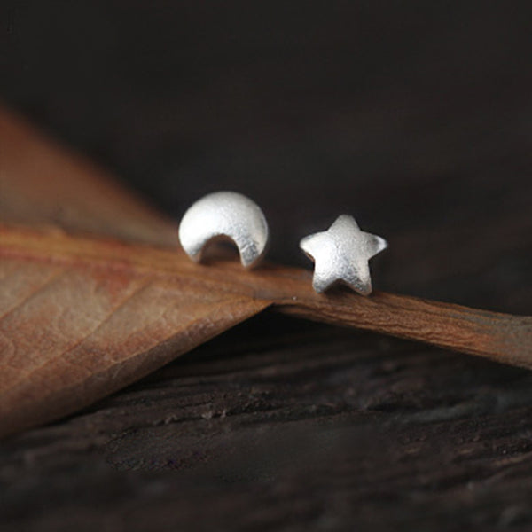 Cute Ladies Star And Moon Earrings Silver Stud Earrings For Women