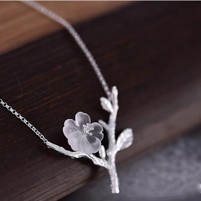 Ice White Quartz Flower Pendant Necklace silver jewelry
