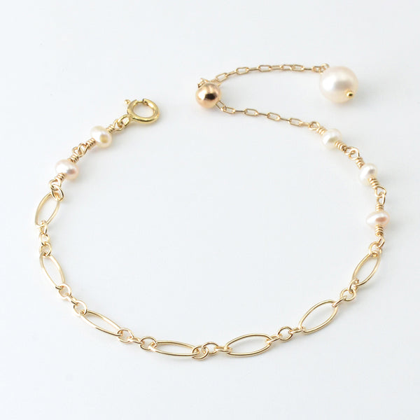 Ladies Charm 14K Gold Bracelet Cute Pearl Beaded Bracelets for Women elegant