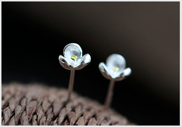 Ladies Flower Stud Earrings Small Silver Stud Earrings For Women Designer