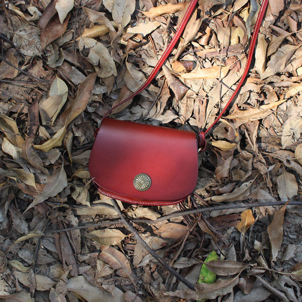 Mini Vintage Handmade Leather Saddle Crossbody Shoulder Round Bag Purses Women dark brown outside