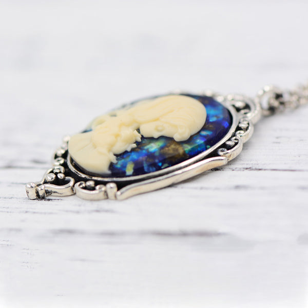 The Maiden's Prayer Vintage Blue Artificial stone Pendant Necklace Silver Handmade Jewelry Women