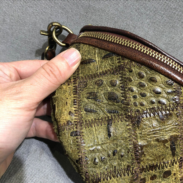 Small Women's Crossbody Chest Bag Leather Sling Bags For Women Designer