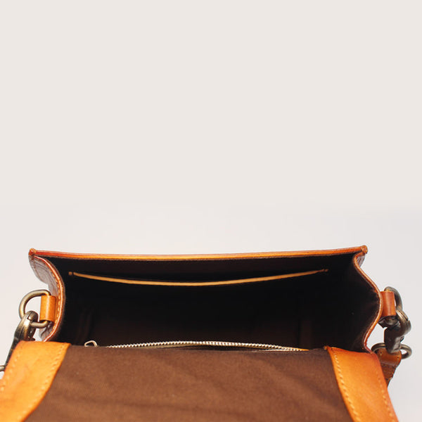 Vintage Handmade Leather Saddle Crossbody Shoulder Bag Round Bag Purses Women inside