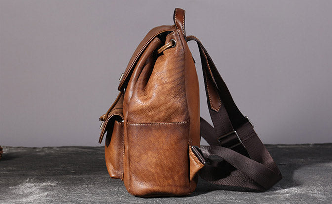 Cool Womens Vintage Brush Off Leather Backpack Purse  display picture 1